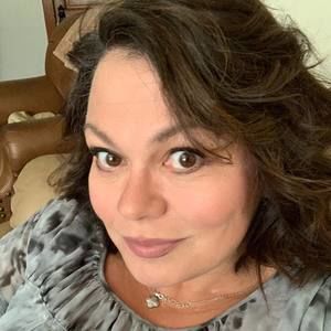 Meet your Posher, Ellee